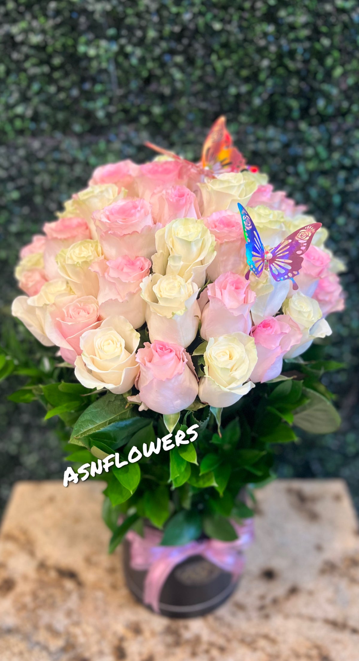 Box of 50 Pink & White Roses Bouquet
