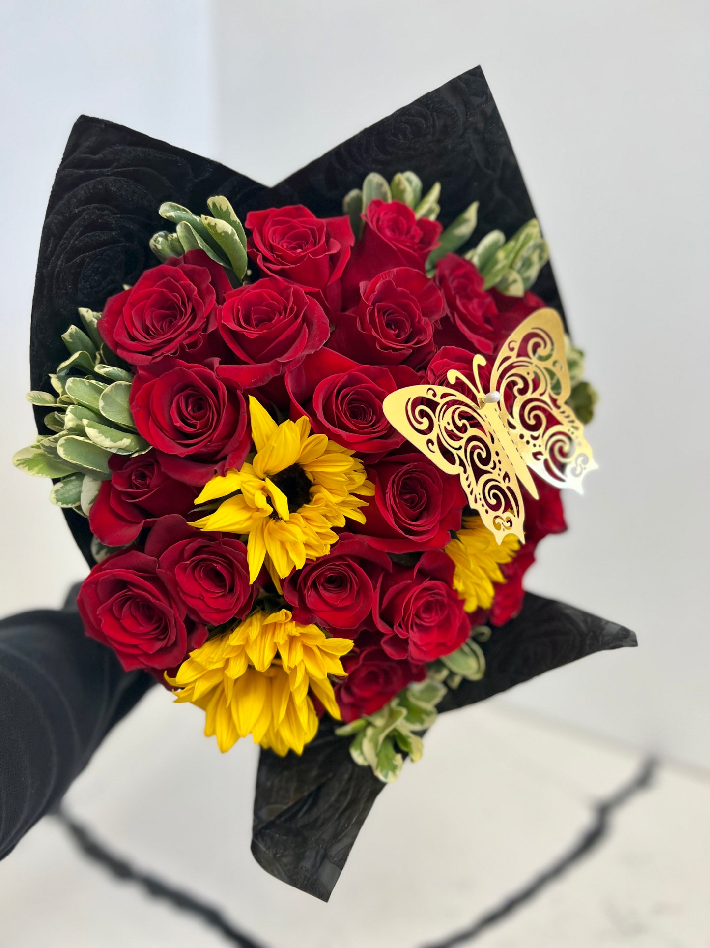 Bouquet Sunflowers & Red Roses