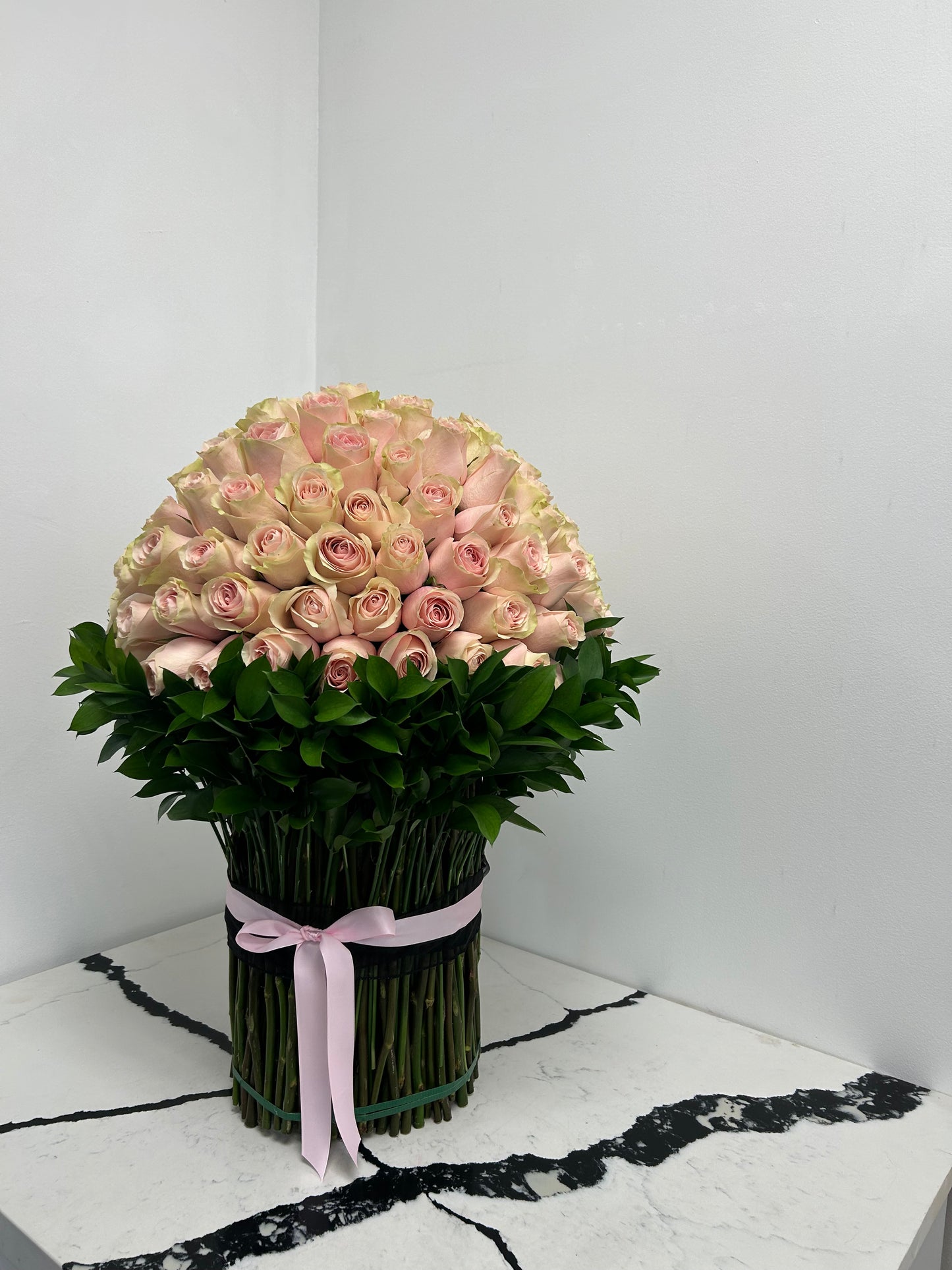 Bouquet of 100 Roses