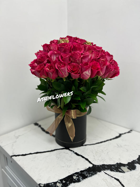 Box of 50  Hot pink Roses