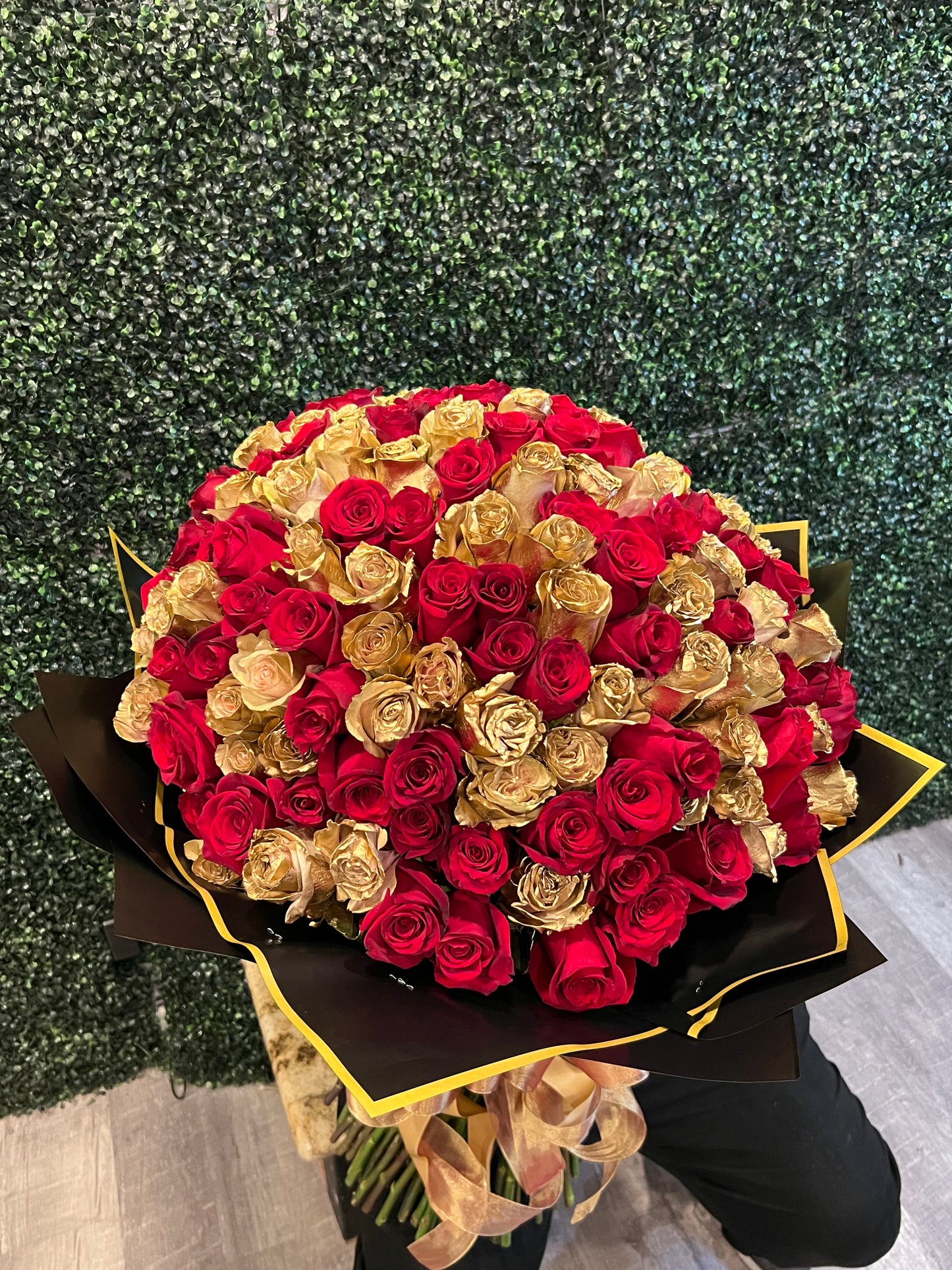 200 Hundred Red & Gold Roses