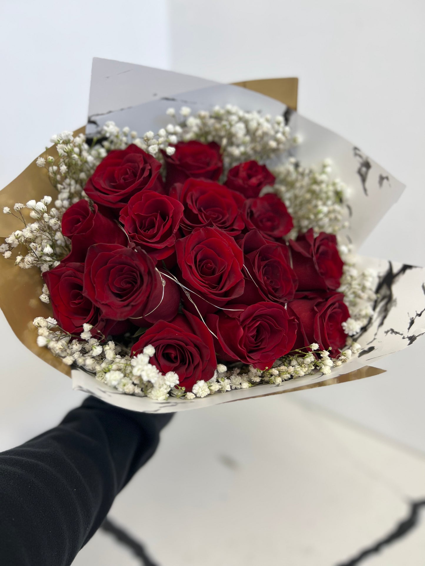 Red Roses & Baby’s Breath